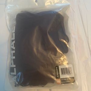 Alphalete amplify legging, size xxl; color:black cherry